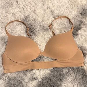 Victoria's Secret Nude padded no wire bra size 32B